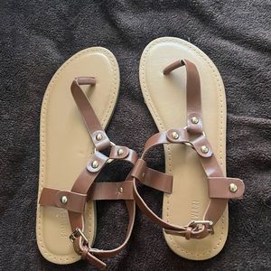 Forever 21 size 7 like new